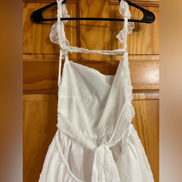 White dress size small - Picture 3 of 3